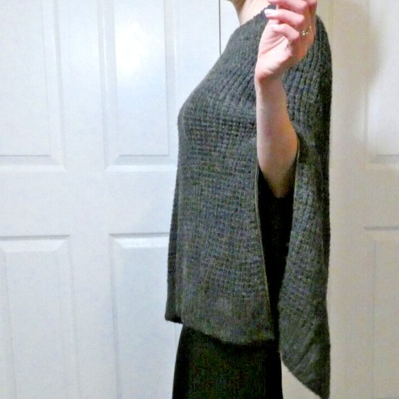 Mod Gray Cape Knit French Connection Vintage Sweater Poncho Zip up Sides Size M - Picture 6 of 13